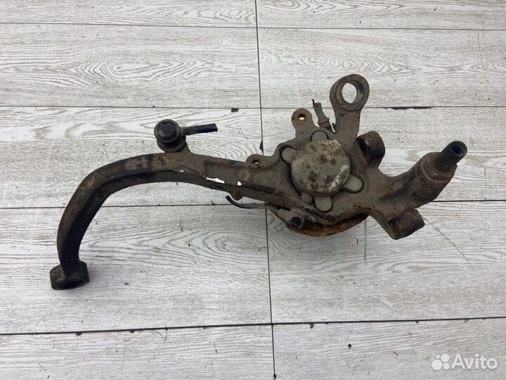 Кулак задний левый Kia Magentis MS G4JP 2002