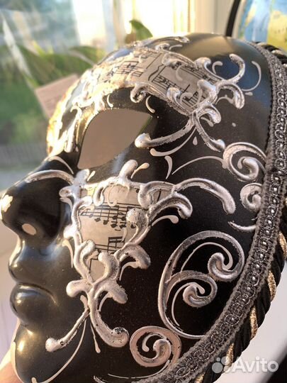 Венецианская маска