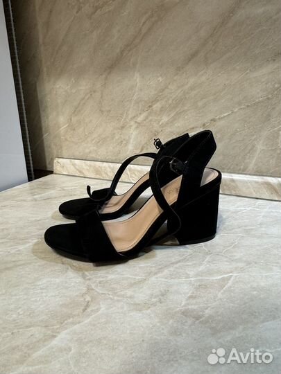 Босоножки 35 размер