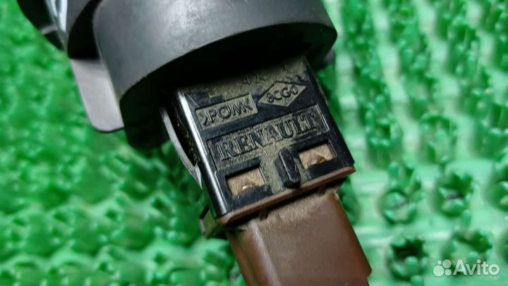 Кнопка SRS Renault Logan 1