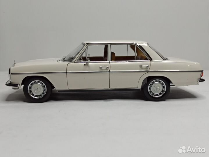 Mercedes 200 /8 W115 1968 White 1:18 Norev