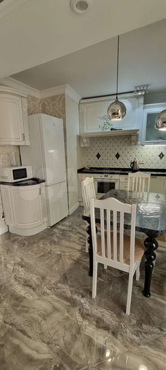 2-к. квартира, 60 м², 4/21 эт.