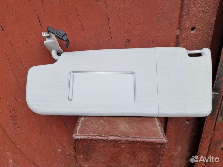 Козырек солнцезащитный левый Passat B5 Гольф-4