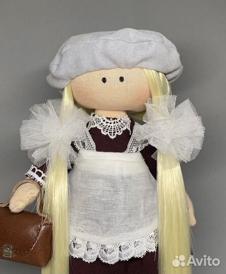 Кукла ручной работы «Школьница»
