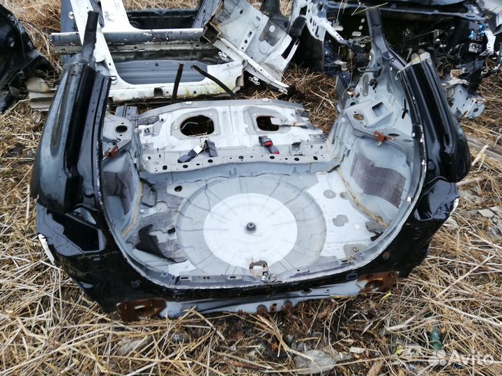 Задняя часть mazda CX7