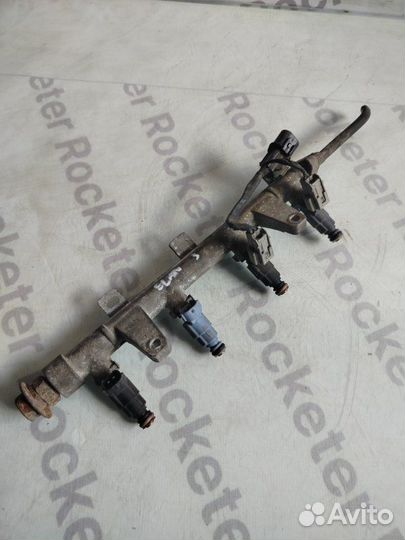 Топливная рампа с форсунками Hyundai Elantra XD