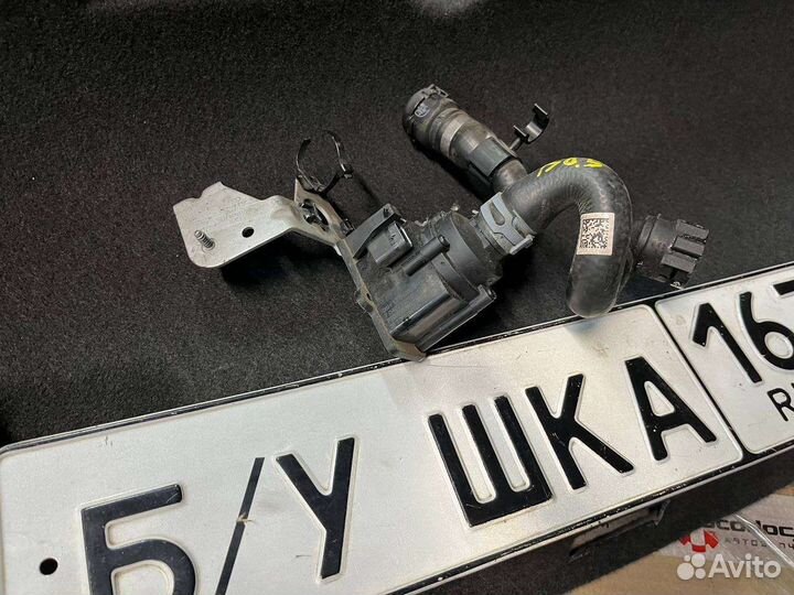 Помпа водяная Audi A4 B8