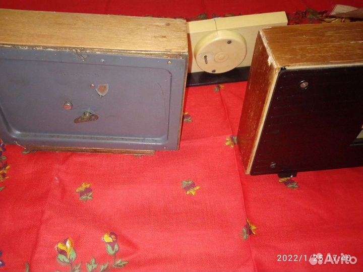 Настольные часы СССР (часы победа) настенные часы