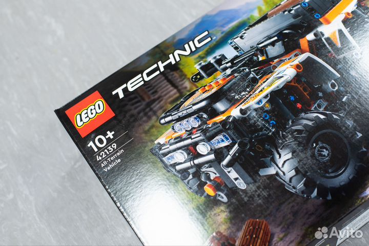 Конструктор Lego 42139 Внедорожный грузовик
