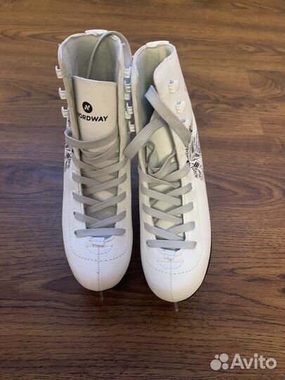 Коньки фигурные 34 размер