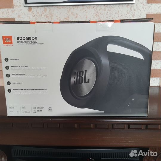 Бумбокс JBL новый в упаковке полной комплектности