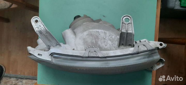 Фары на Toyota bb