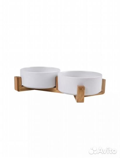 Керамические миски на бамбуковой подставке