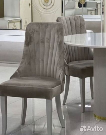 Стол со стульями для кухни от BeZass