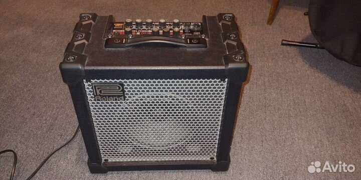 Гитарный комбоусилитель Roland cube-20XL