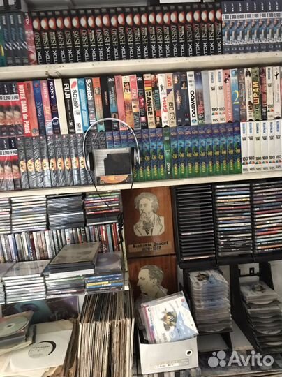 Видео Аудио компакт диски пластинки