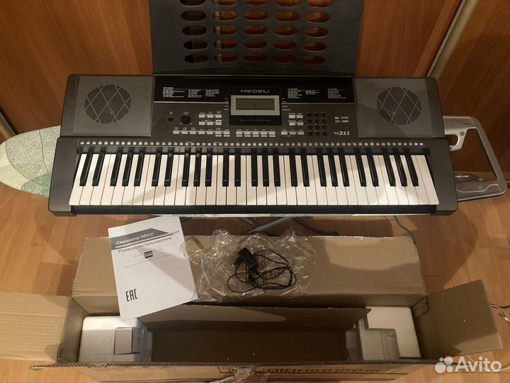 Синтезатор Medeli m311