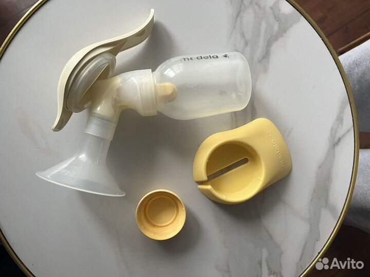Молокоотсос medela ручной