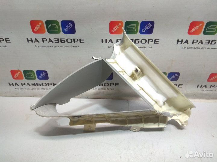 Накладка на стойку внутренняя задняя левая Audi A7