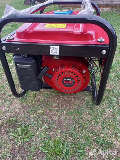 Продам бензиновый генератор