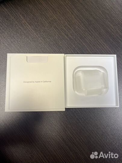 Коробки от техники Apple