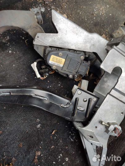 Педаль тормоза/газа Audi A6C5 АКПП