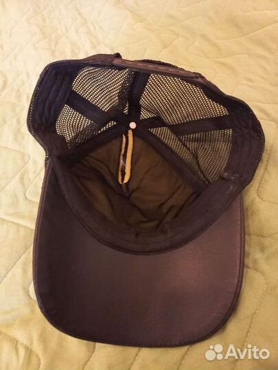 Кепка с паетками