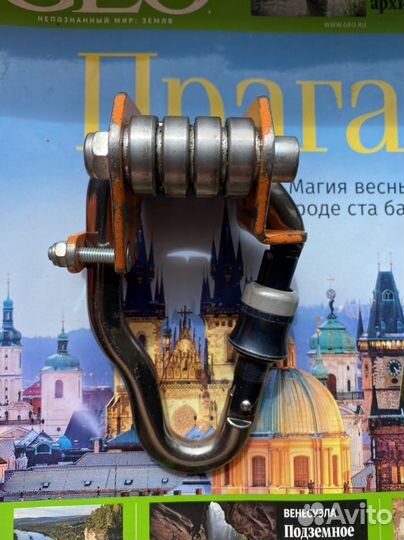 Блок-ролик для переправы с карабином