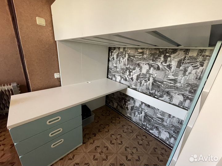 Детская кровать-чердак IKEA с письменным столом