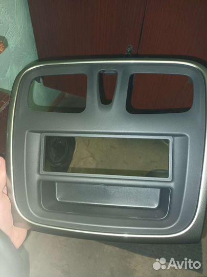 Консоль панели под магнитолу logan stepway