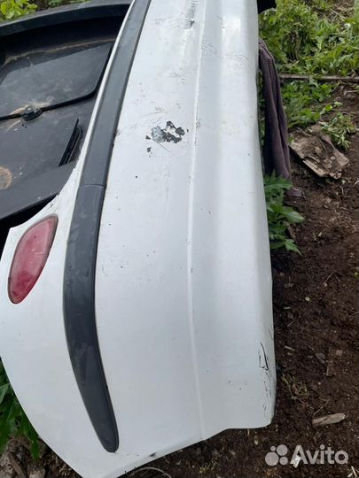 Бампер задний Nissan tino и по запчасти по мелочи