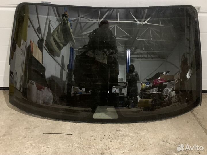 Заднее стекло bmw e38
