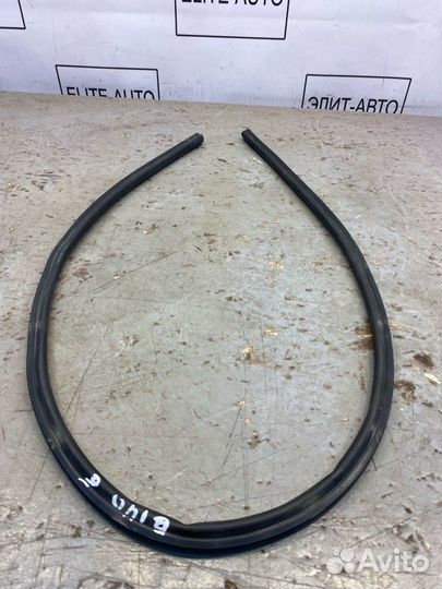 Уплотнитель капота Bmw 5 G30 2.0 2021