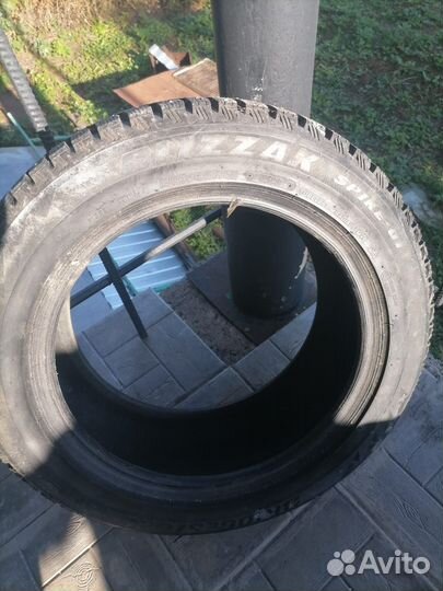 Bridgestone Blizzak Spike-01 205/55 R16 91