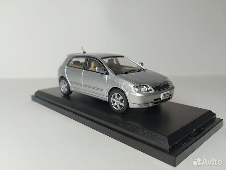 Toyota Corolla Runx 1:43