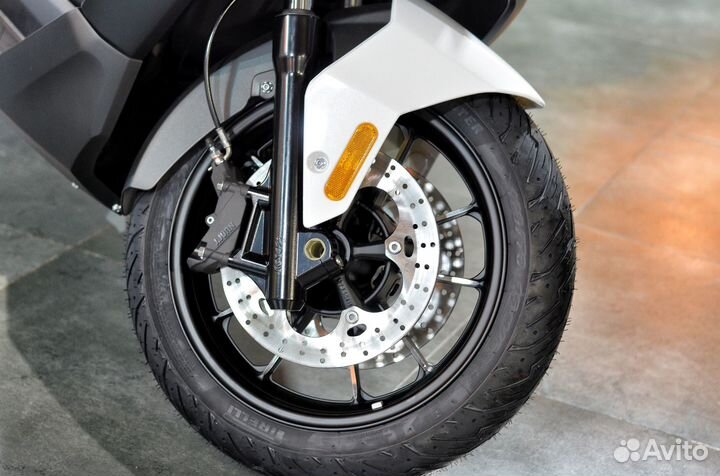 Скутер Voge SR4 Max