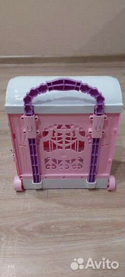 Домик чемоданчик на колесиках