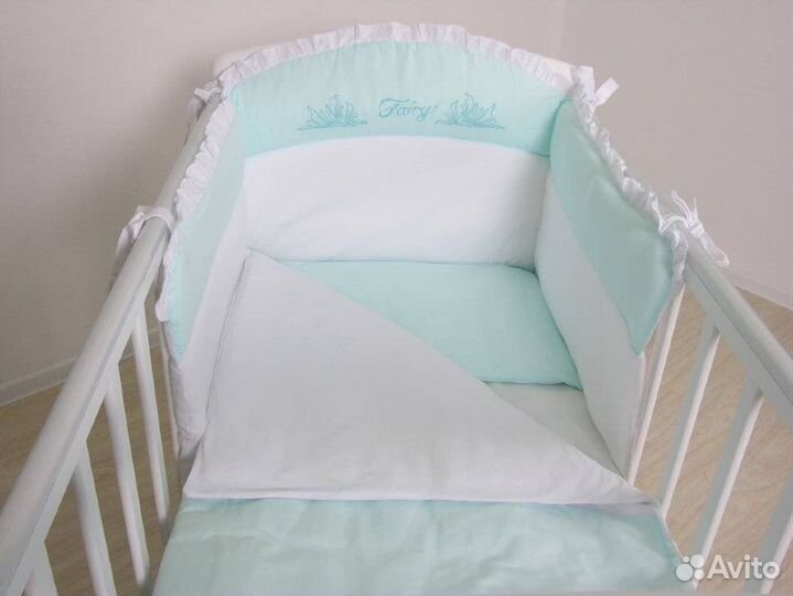 Комплект в кроватку. новый 7 предметов