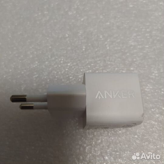 Сетевое зарядное устройство Anker PowerPort III Na