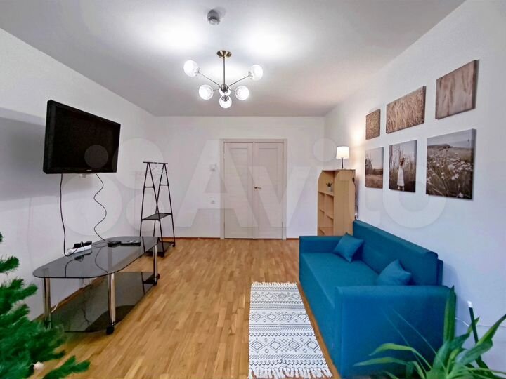 2-к. квартира, 54 м², 1/9 эт.