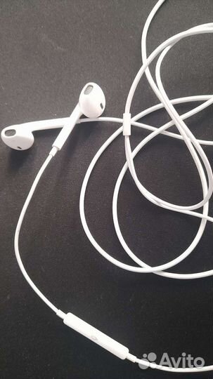Apple Earpods (3.5 mm)