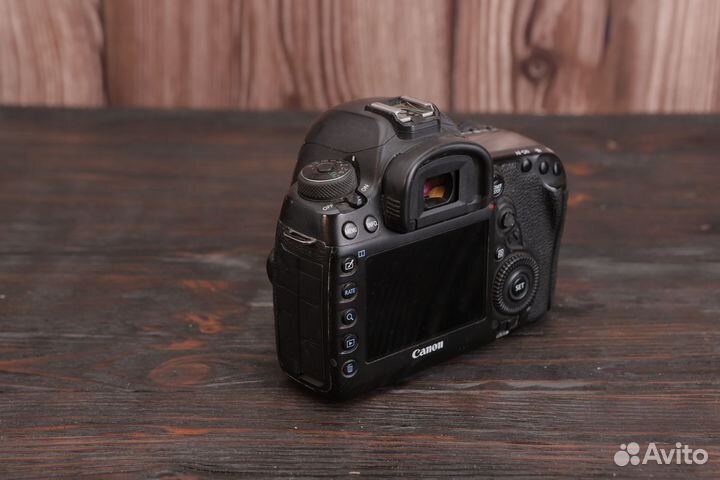 Фотокамера Canon EOS 5D mark 4 body