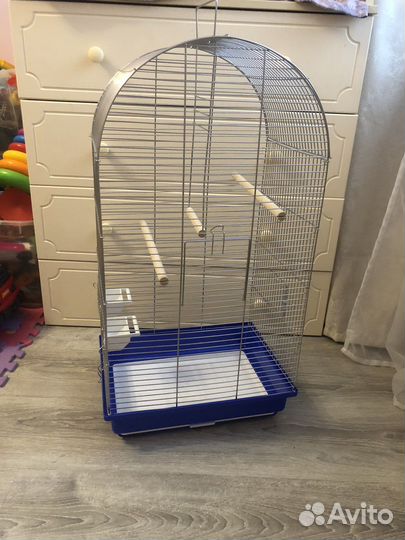 Новая большая клетка для птиц