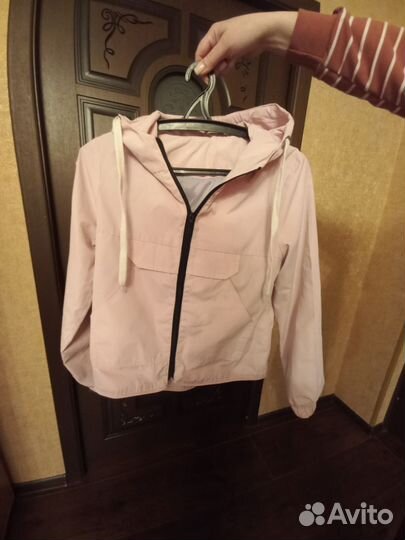 Ветровка женская