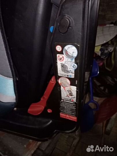 Детское кресло автомобили