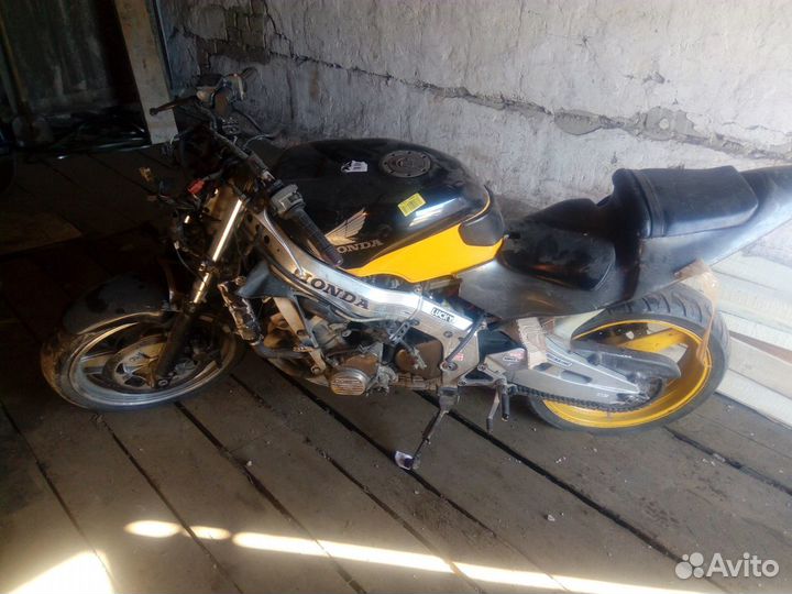 Honda cbr 400rr nc23 в разбор