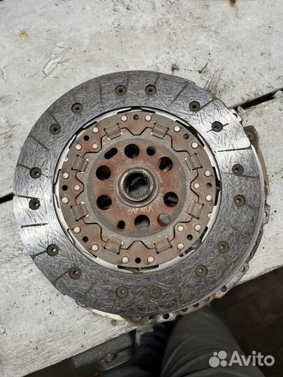 Двухмассовый маховик touran (сцепление) Bls