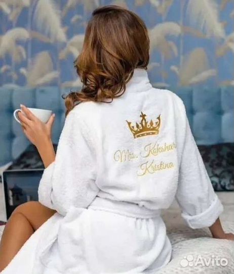 Халат махровый с вышивкой