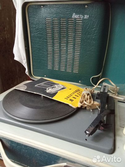 Патефон электрофон
