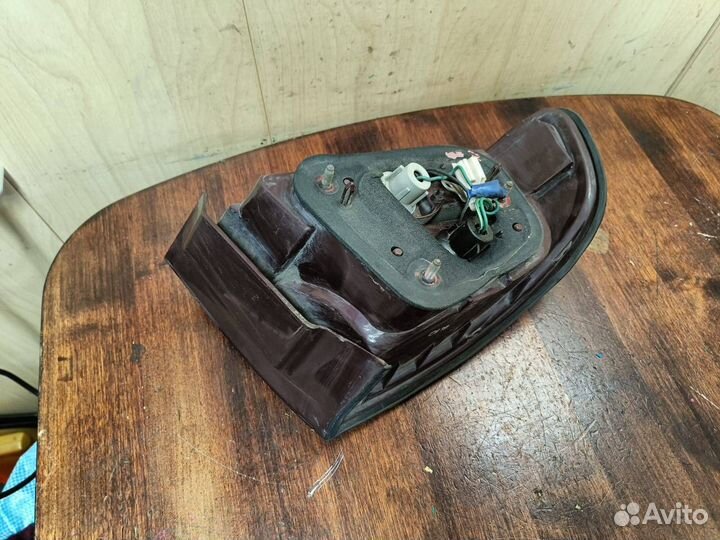 Фонарь задний правый Mitsubishi Galant 7 седан